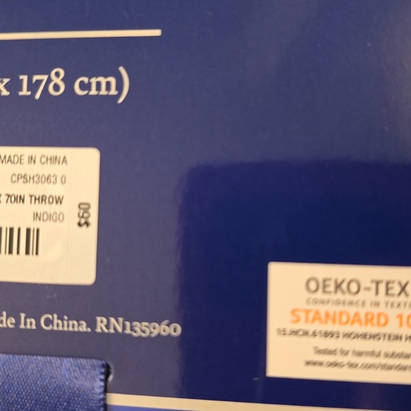 NORDIC LIGHTS SOFT OVERSIZED REVERSIBLE BLUE THROW - Picture 3 of 6